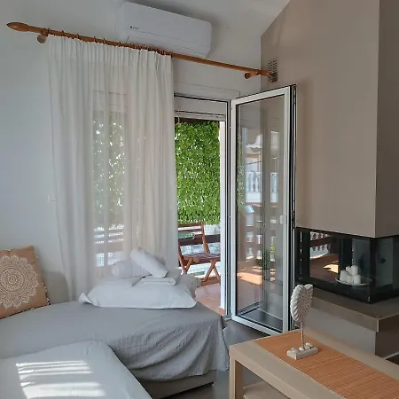 Niki Loft Platamónasz