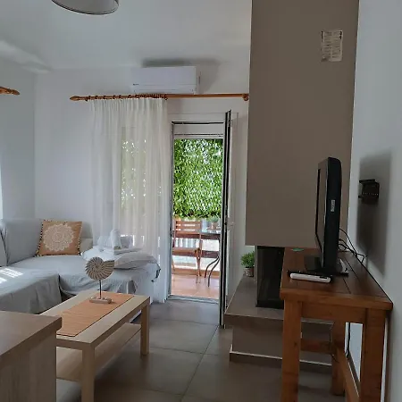 Niki Loft * Platamónasz
